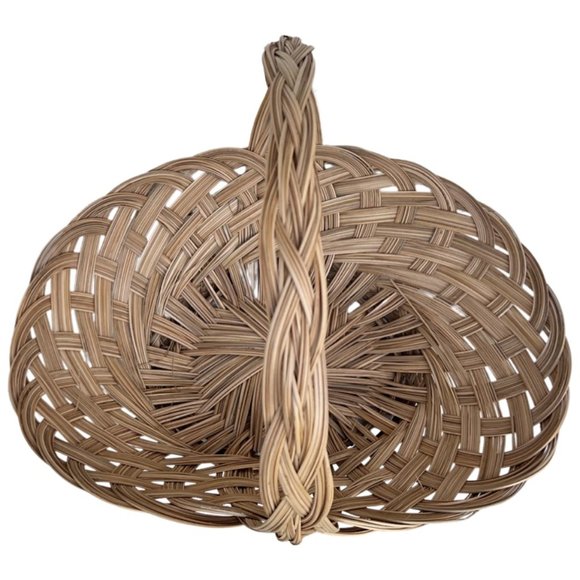 🌸4/$20🌸 Wicker Basket with Handle - Picture 5 of 14